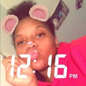 Meet your Posher, Tia